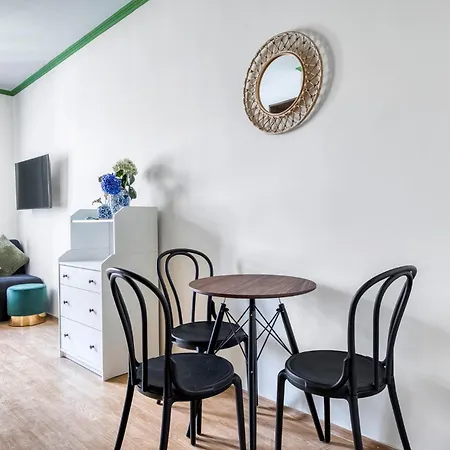 Anmut By Revelton Aparthotel